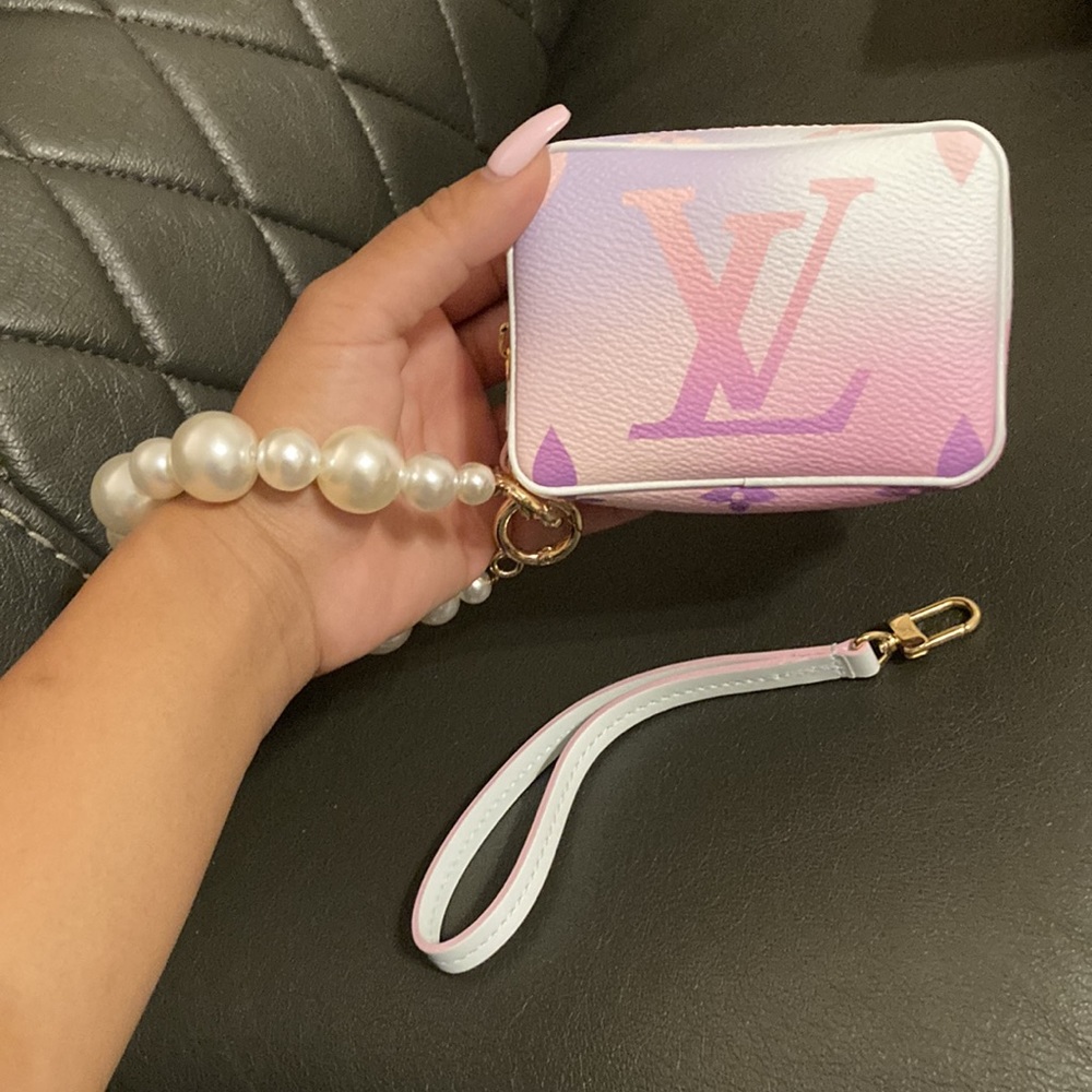 ‼️SOLD ‼️LV Wapity Case Sunrise Pastel - Picture 1 of 14